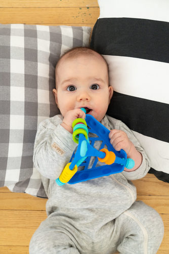 משחק פעילות התפתחותי רב שלבי WigLoo מסיליקון לתינוקות