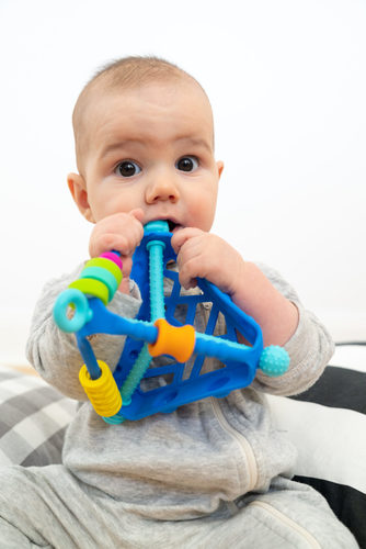 משחק פעילות התפתחותי רב שלבי WigLoo מסיליקון לתינוקות