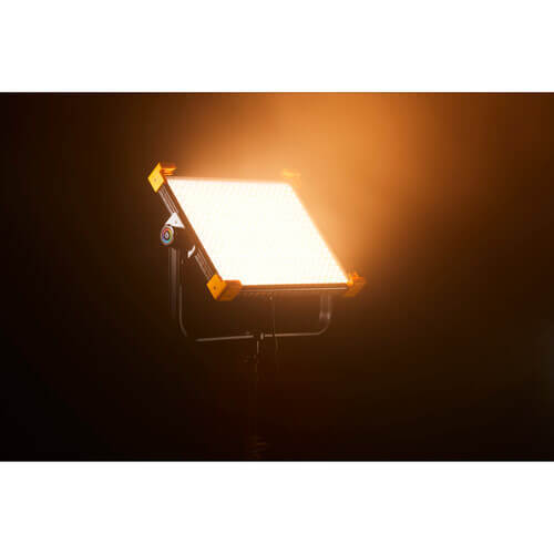 תאורת לד רציפה Godox ld150RS RGB
