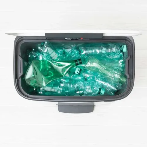 פח ברבנטיה למטבח 60 ליטר - Brabantia לבן מתוך קולקציית פחי אשפה למטבח (מבט נוסף) - עשוי מחומרים עמידים בפני לחות וחלודה לאורך זמן