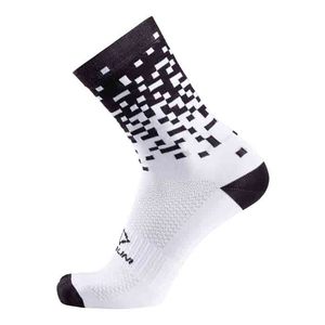 גרבי רכיבה COLOR SOCKS פוליאמיד לבן-שחור פלורסנטי קייציים מנדפים