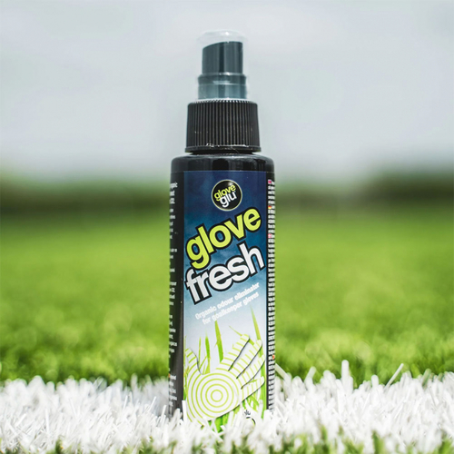 ספריי נגד ריח לכפפות שוער ונעלי כדורגל GloveGlu Glove Fresh Spray