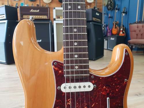 Fender Stratocaster Deluxe 2011