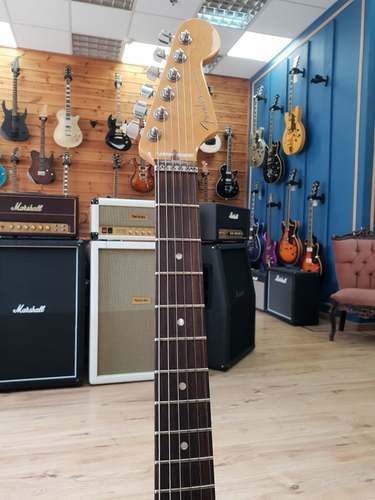 Fender Stratocaster Deluxe 2011