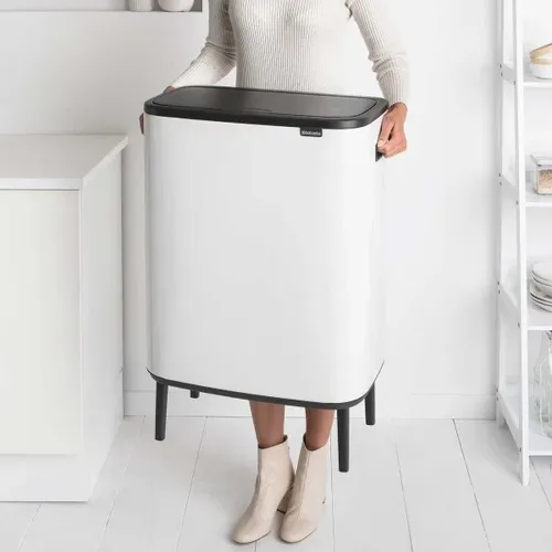 פח ברבנטיה למטבח 60 ליטר - BO Brabantia לבן מתוך קולקציית פחי אשפה למטבח (זווית נוספת) - איכות פרימיום בלתי מתפשרת ואחריות מלאה