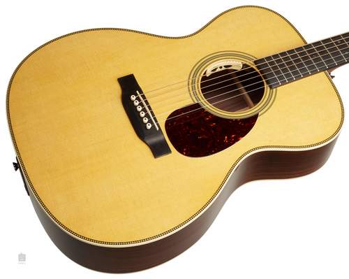 גיטרה אקוסטית מוגברת + ארגז MARTIN OM28E L.R Baggs