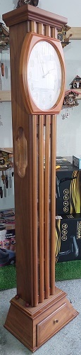 שעוני אורלוגין מנגנים