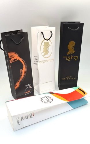 שקיות קרטון ממותגות