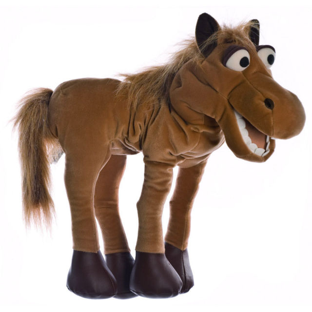 LIVING PUPPET הסוסה הלגה W104
