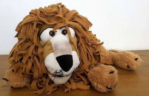 LIVING PUPPET  אריה- האריה קרל W200