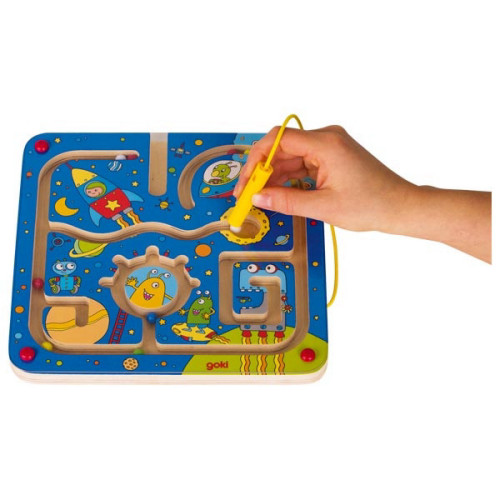 צעצועי עץ GOKI מבוך מגנטי חלל 53817
