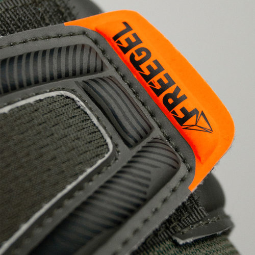 כפפות שוער מקצועיות Reusch Attrakt Freegel Silver