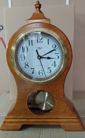 שעוני עץ סגנון עתיק