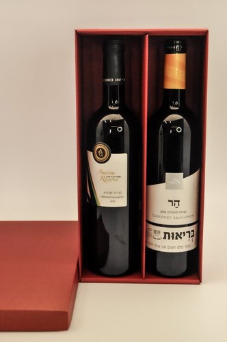 אדום