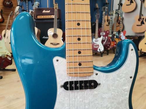 גיטרה חשמלית Fender American Standard Stratocaste 2000