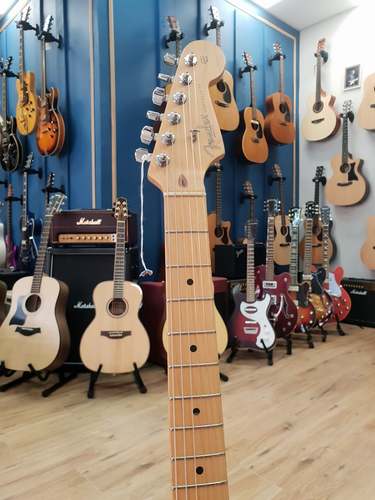גיטרה חשמלית Fender American Standard Stratocaste 2000