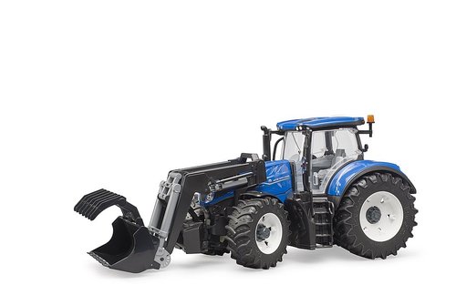 טרקטור New Holland T7.315 להובלת משאות כבדים עם כף מתרוממת