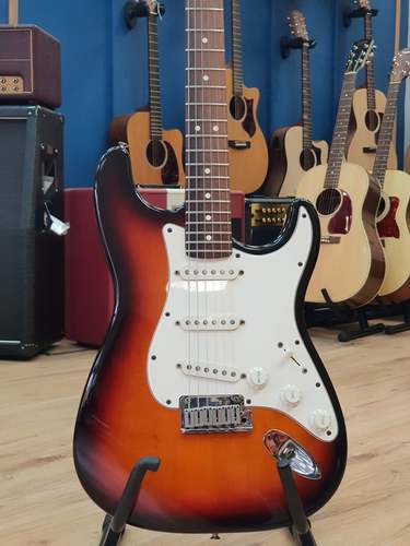 גיטרה חשמלית Fender American Standard Stratocaster 1995