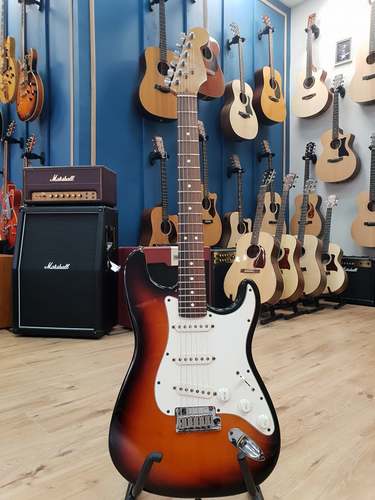 גיטרה חשמלית Fender American Standard Stratocaster 1995