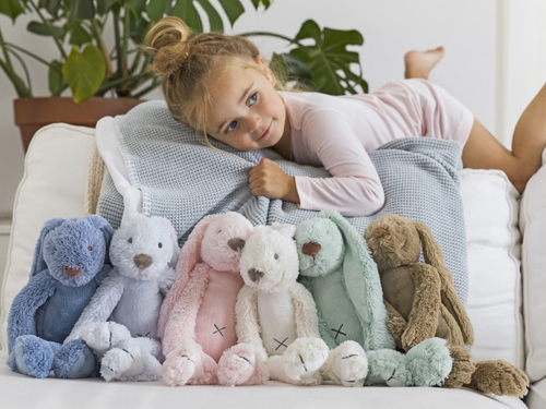 בובת חיבוק קטנה ריצ'י הארנב בגודל 28 ס