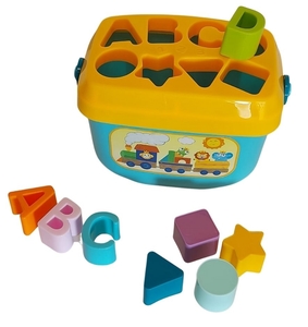 משחק התאמות ללימוד צורות ואותיות באנגלית לפעוטות מגילאי שני וחצי ומעלה