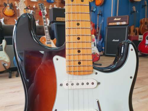 Fender Stratocaster Deluxe 2011