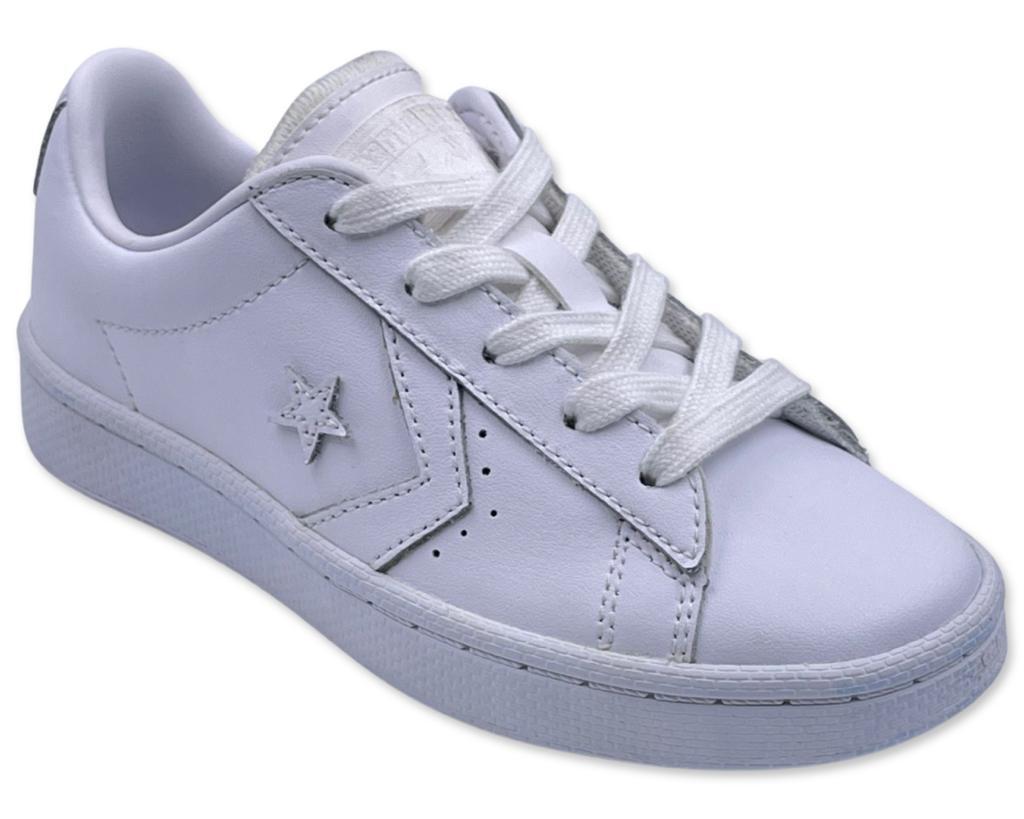 אול סטאר בצבע לבן לילדים ALL STAR PRO LEATHER OX מבית CONVERSE 
