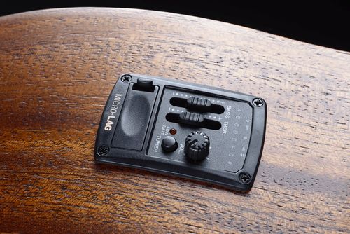 זוית נוספת Lag Guitars TRAVEL-KAE ACOUSTIC TRAVEL GITARR WITH MICROPHONE SYSTEM