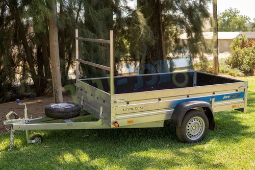 נגרר פתוח 2.5X1.4 למשקל 750 ק