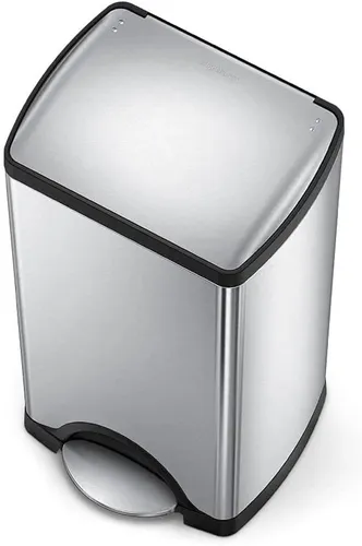 פח אשפה למטבח 30 ליטר - SimpleHuman מוברש מתוך קולקציית פחי אשפה למטבח (צילום חומר הגלם) - שילוב מושלם בין נוחות שימוש יומיומית לסטייל נקי