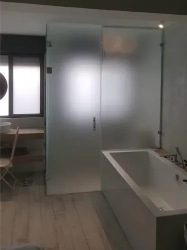גלריית תמונות מקלחונים מבית שטרן STERN.