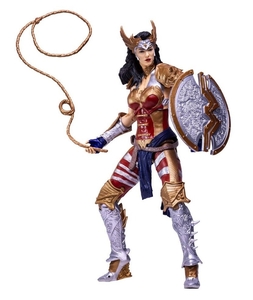 בובת אספנות 18 ס"מ של וונדר וומן עם שריון ניצבת על סטנד, כולל כלי נשק - לנוער ולאספנים 