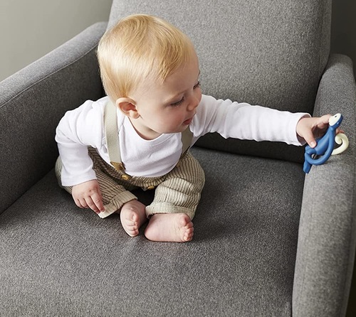 נשכן קופיף עם מברשת שיניים הראשונה מסיליקון רפואי - כחול חיל אוויר