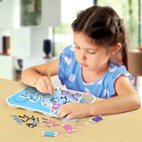 משחק יצירה לילדים של יצירת תמונות צבעוניות ע