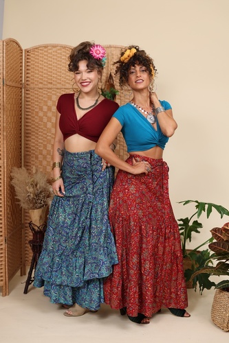 חצאית מעטפת 