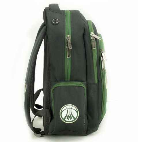תיק גב NBA בנפח 30 ליטר בצבע ירוק עם כיתוב MIL - MILWAUKEE BUCKS