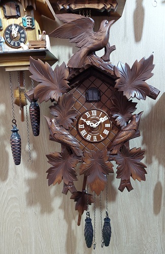 שעון קוקייה משוויץ