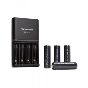 מטען + 4 סוללות Panasonic Eneloop Pro 2450mAh
