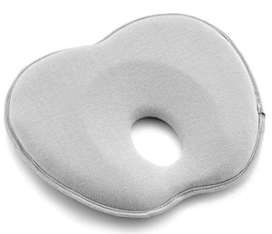 כרית תינוק עם שקע למניעת ראש שטוח - אפור