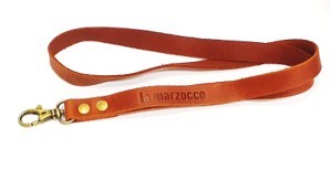 רצועת עור לצוואר לה מרזוקו La Marzocco