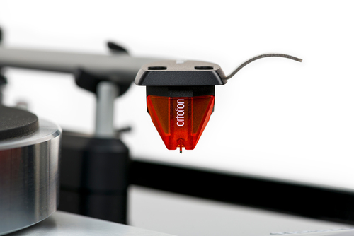 פטיפון מבית THORENS דגם TD1500