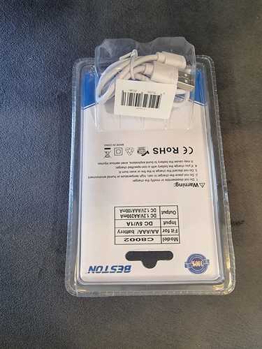 מטען usb לסוללות BESTON C8002