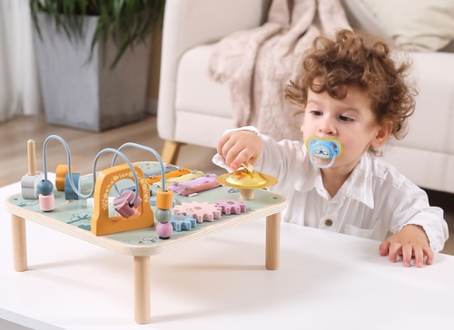 שולחן פעילות מוזיקאלי אינטרקטיבי מעץ עם מבוך חרוזים, קסילופון ומגוון פעילויות מסדרת דב קוטב