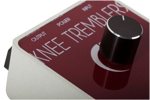 זוית נוספת Foxgear Knee Trembler Guy Pratt Signature Tremolo