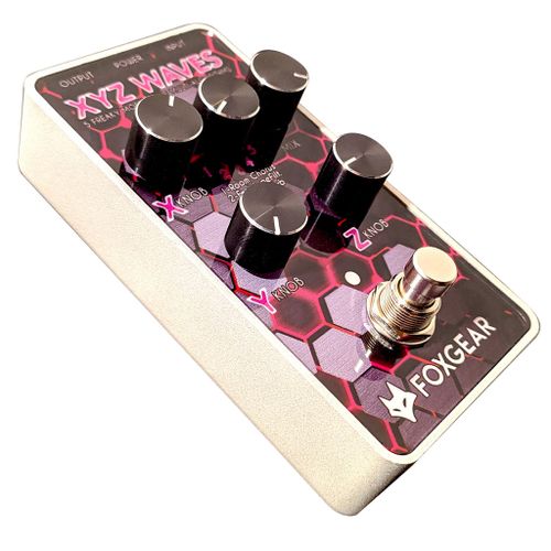 זוית נוספת Foxgear XYZ Waves Modulation Pedal