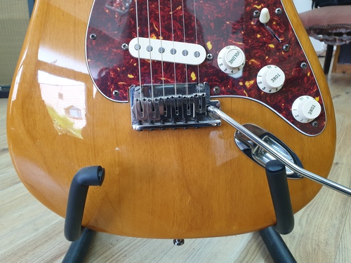 Fender Stratocaster Deluxe 2005