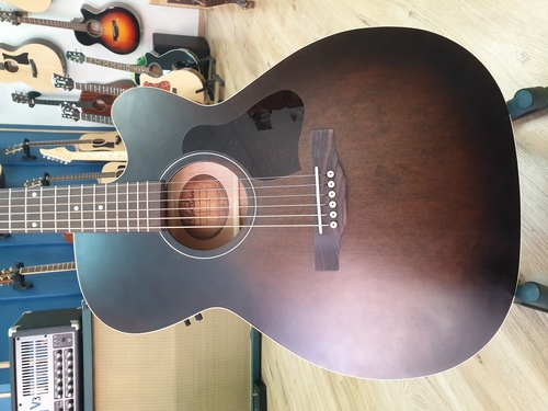 Art & Lutherie  Legacy 