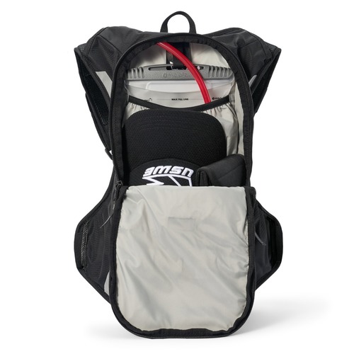 תיק רכיבה שחור - USWE MTB HYDRO 8L 