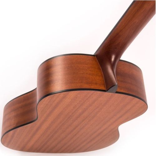 זוית נוספת Santos Martinez Estudio Classic Guitar