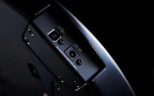 זוית נוספת Boss EURUS GS-1 Synth Guitar